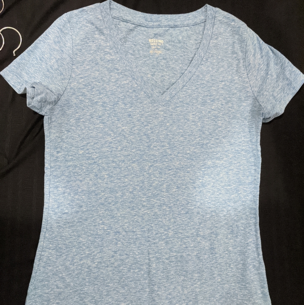 Deleting listing Friday! Vneck tee